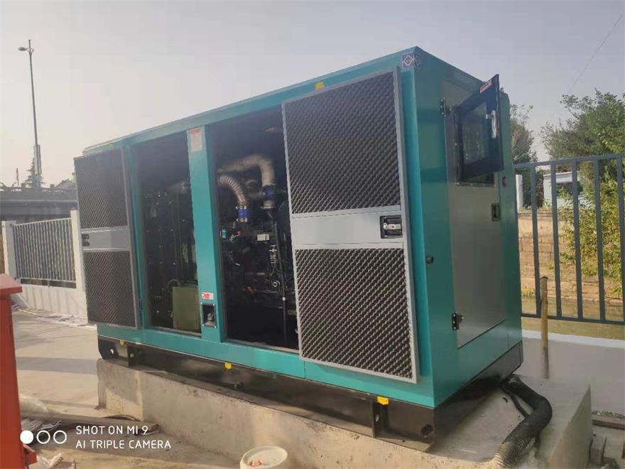 4台200KW上柴静音发电机组发往苏州